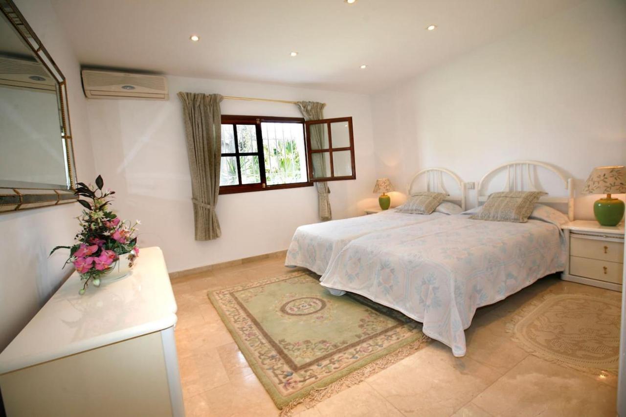 Exclusive Villa Las Palmeras Puerto Banus With Heated Private Swimming Pool, Marbella, Spain Kültér fotó